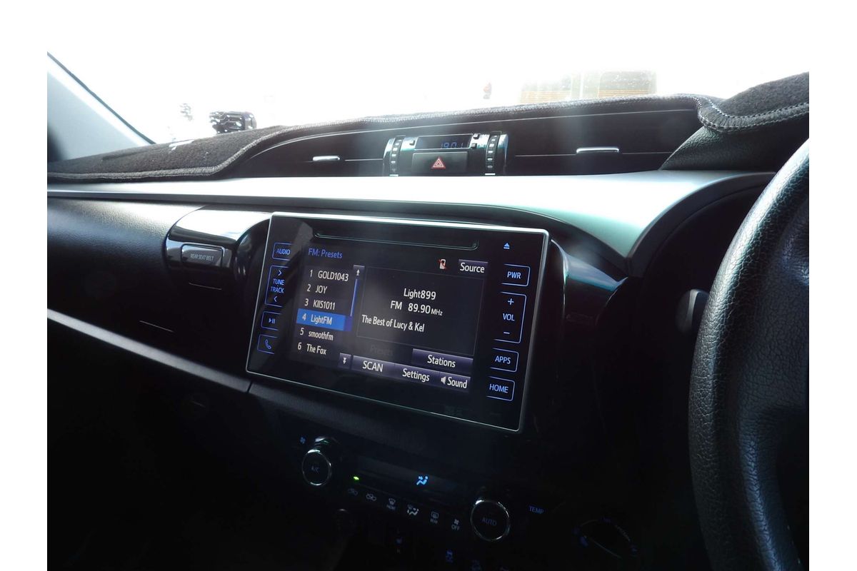 2018 Toyota Hilux SR5 GUN126R 4X4 image 23