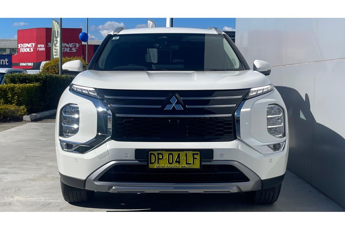 2025 Mitsubishi Outlander LS ZM
