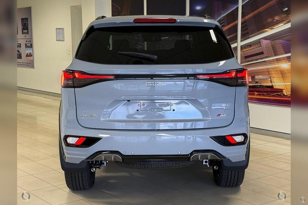2026 Isuzu MU-X X-TERRAIN