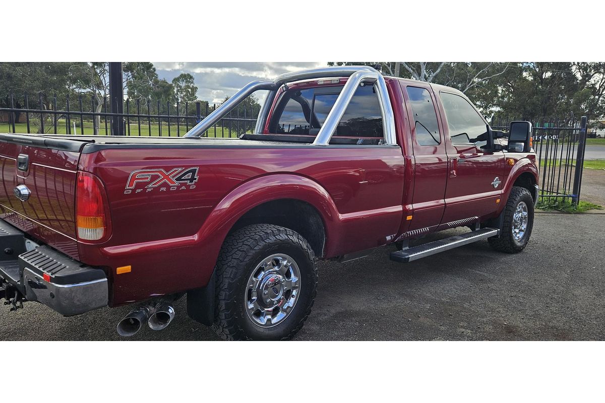 2014 Ford F250 Lariat 4X4 image 10