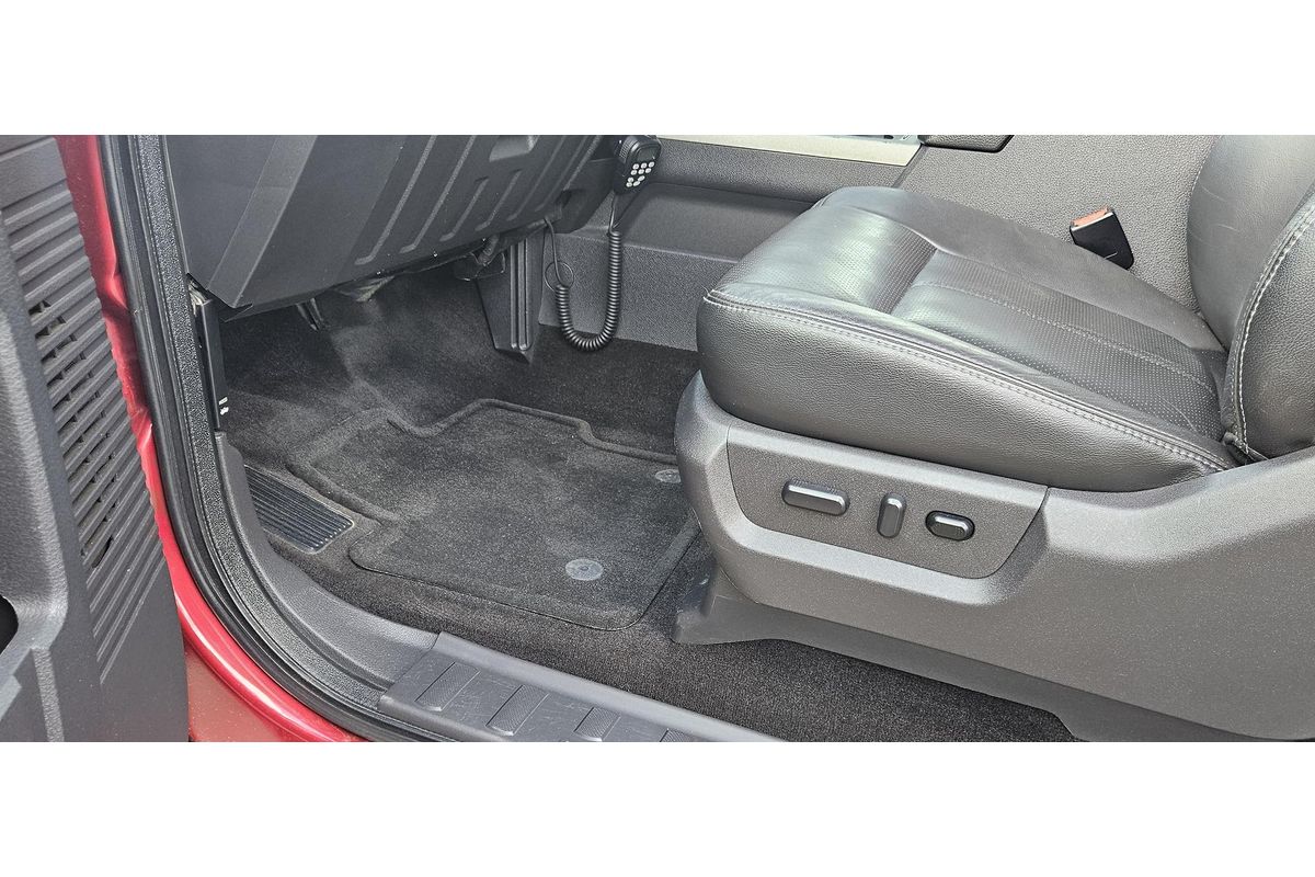 2014 Ford F250 Lariat 4X4 image 14