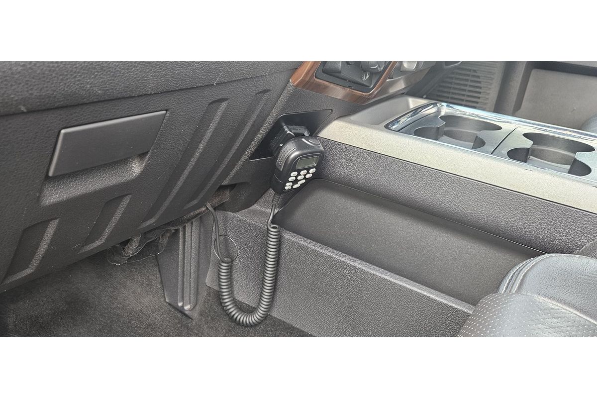 2014 Ford F250 Lariat 4X4 image 16