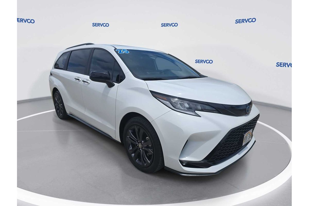 2025 Toyota SIENNA XSE