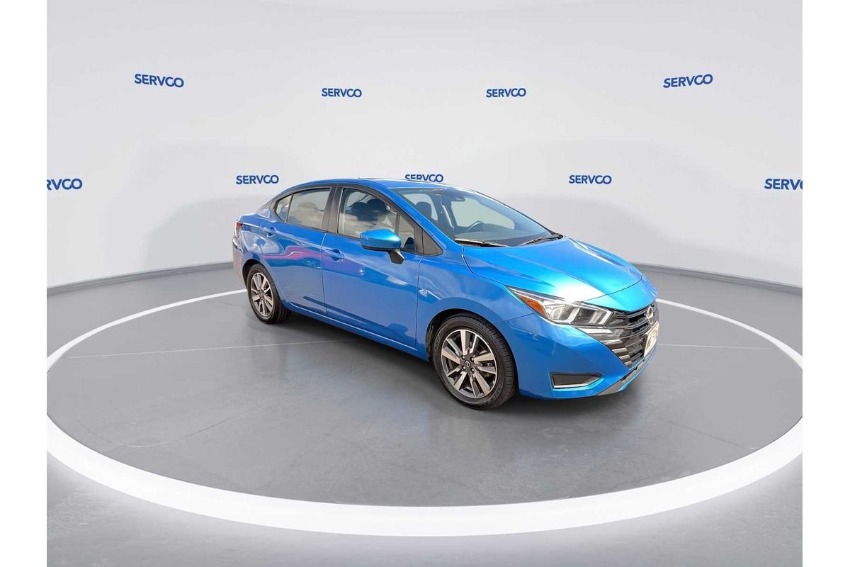 2023 Nissan Versa SV