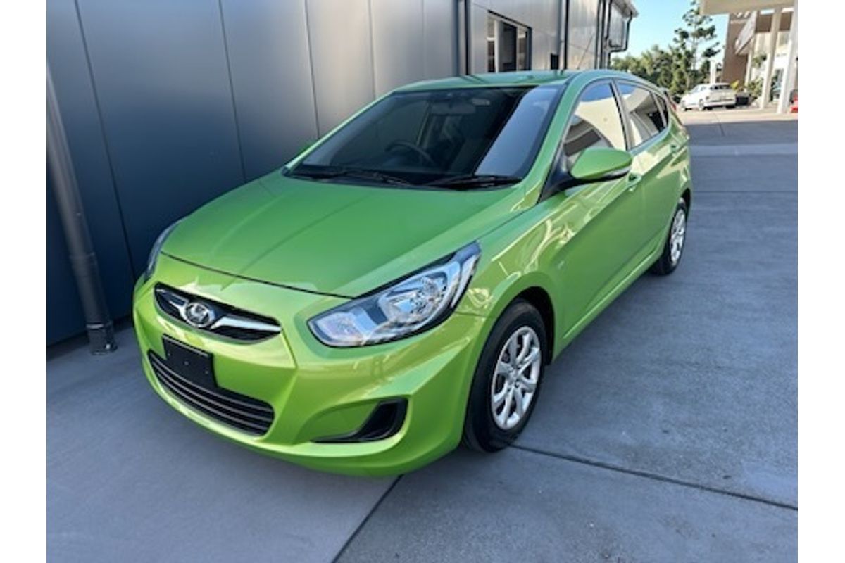 2013 Hyundai Accent Active RB