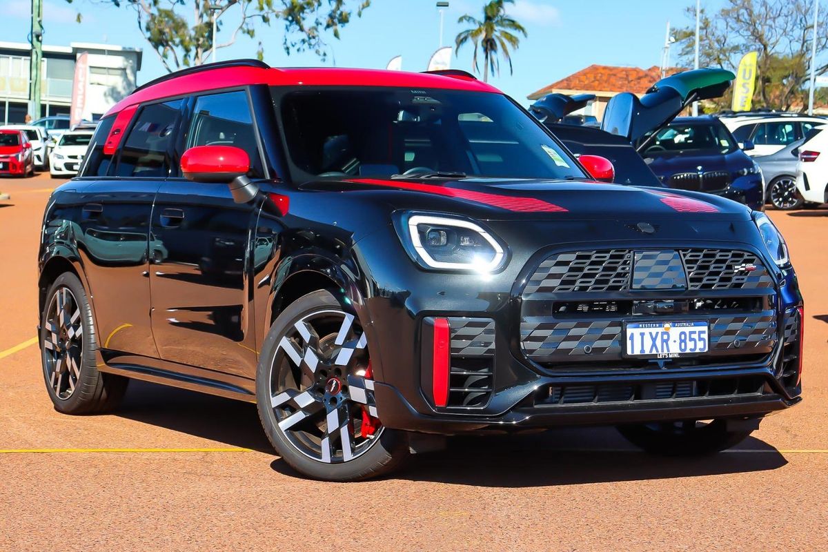 2025 MINI Countryman JCW Favoured U25