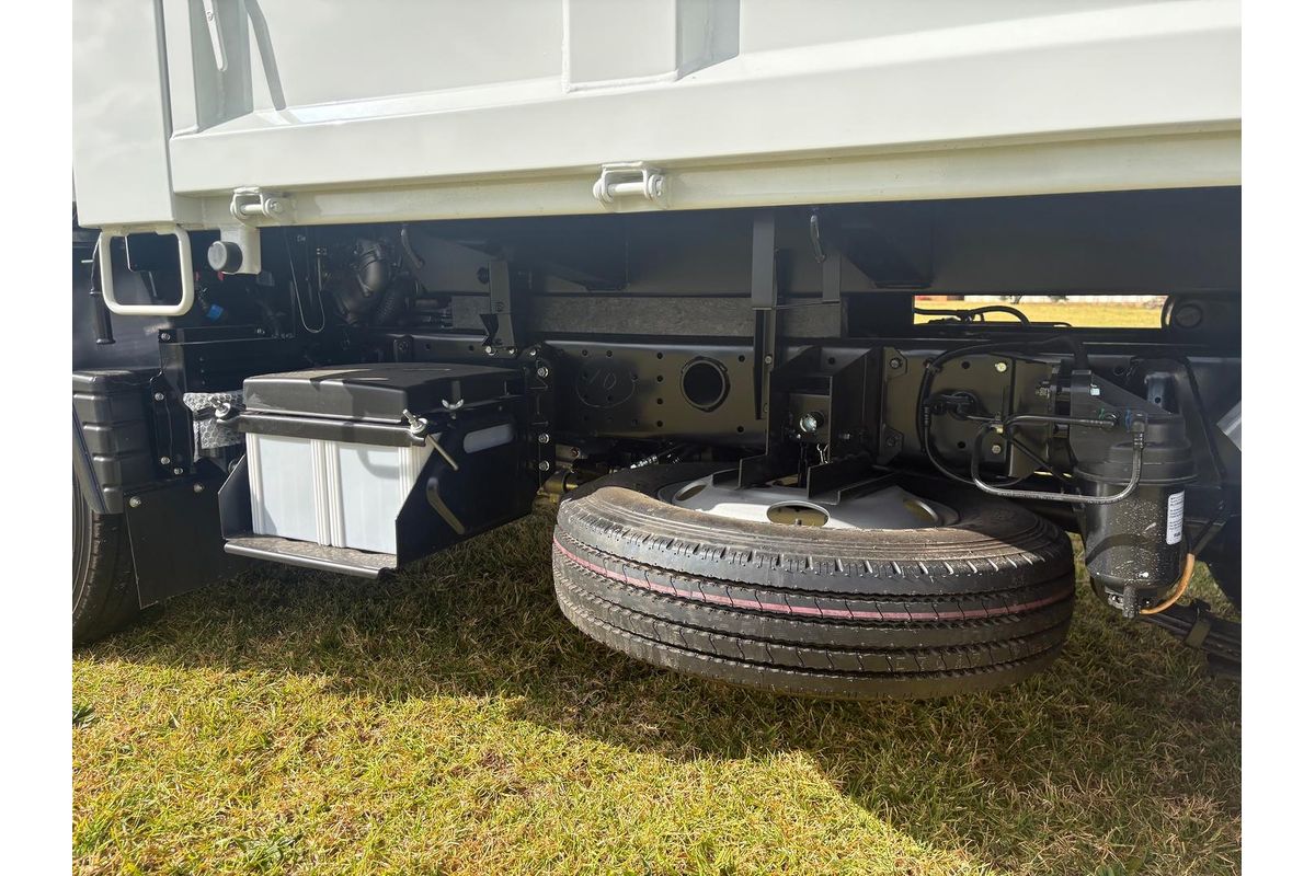 2026 Fuso Canter 615 Tipper image 5
