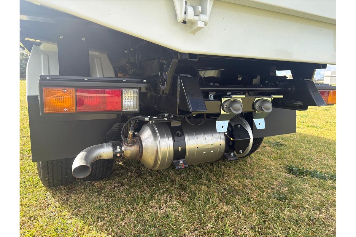 2026 Fuso Canter 615 Tipper image 7