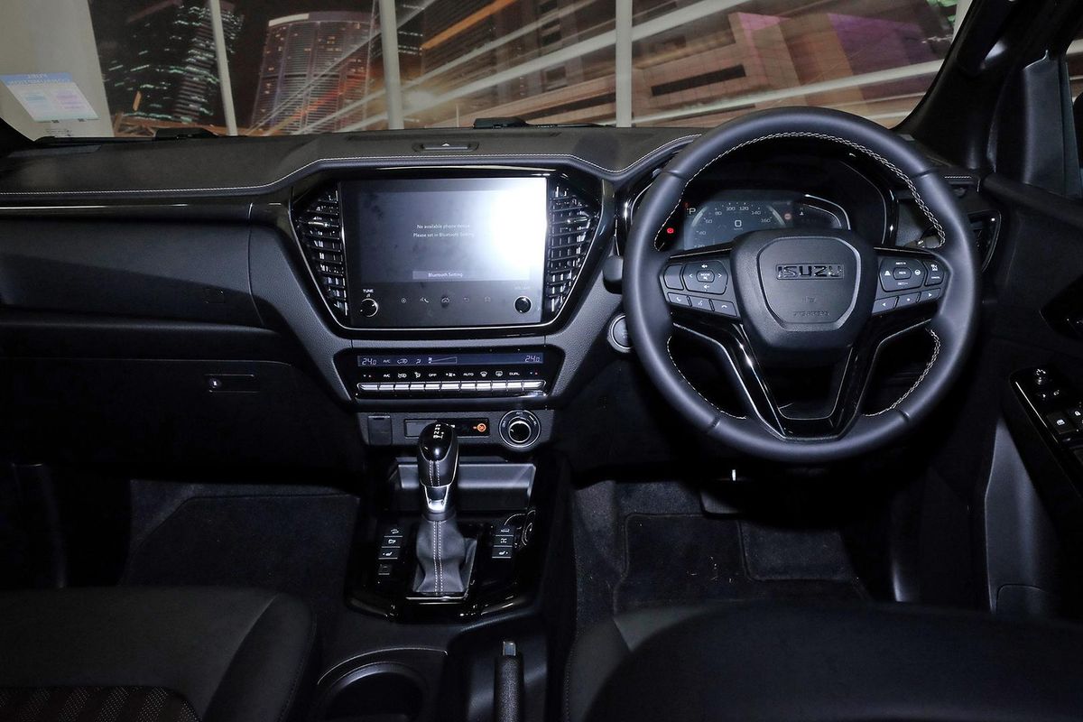 2026 Isuzu D-MAX BLADE 4X4 image 15