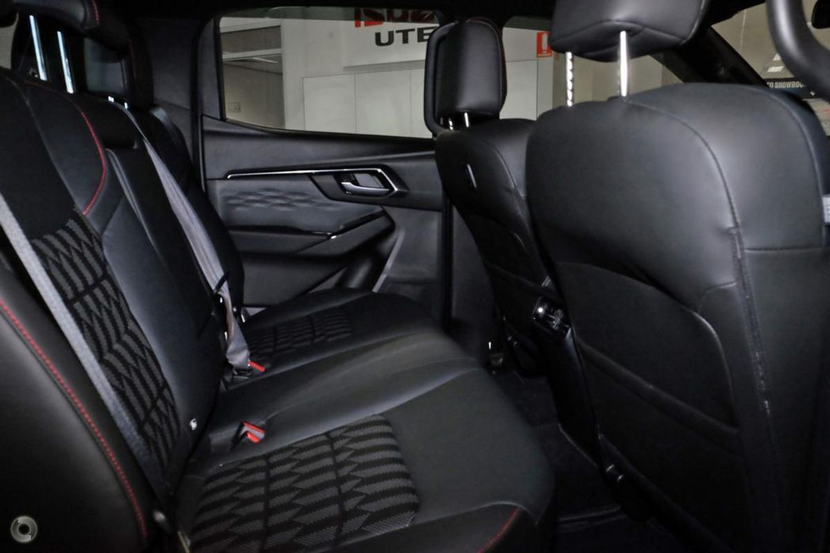 2026 Isuzu D-MAX X-TERRAIN 4X4 image 8