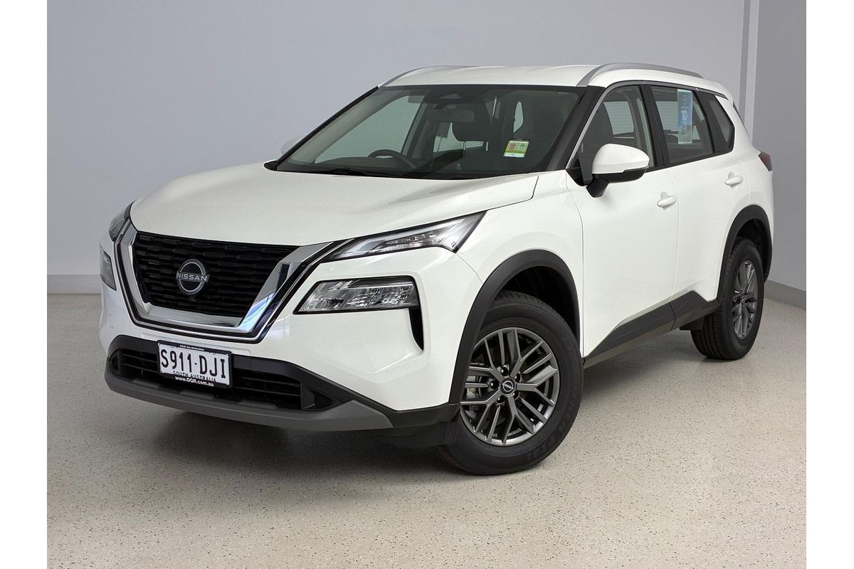 2025 Nissan X-TRAIL ST T33