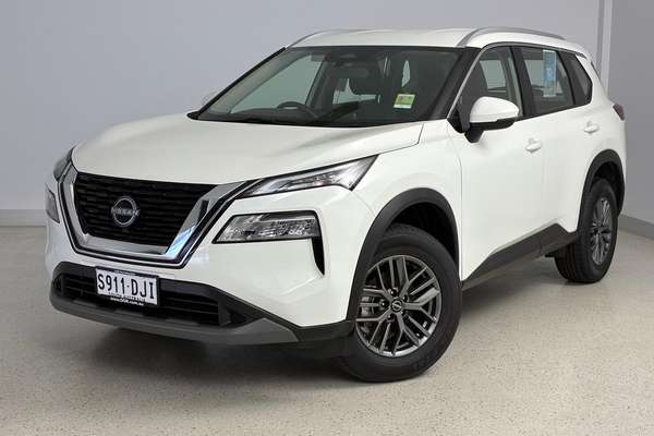 2025 Nissan X-TRAIL ST T33