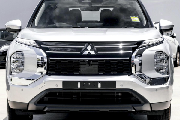 2026 Mitsubishi Outlander ES ZM 2WD