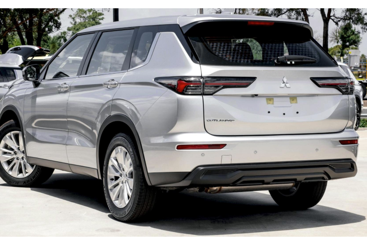 2026 Mitsubishi Outlander ES ZM 2WD