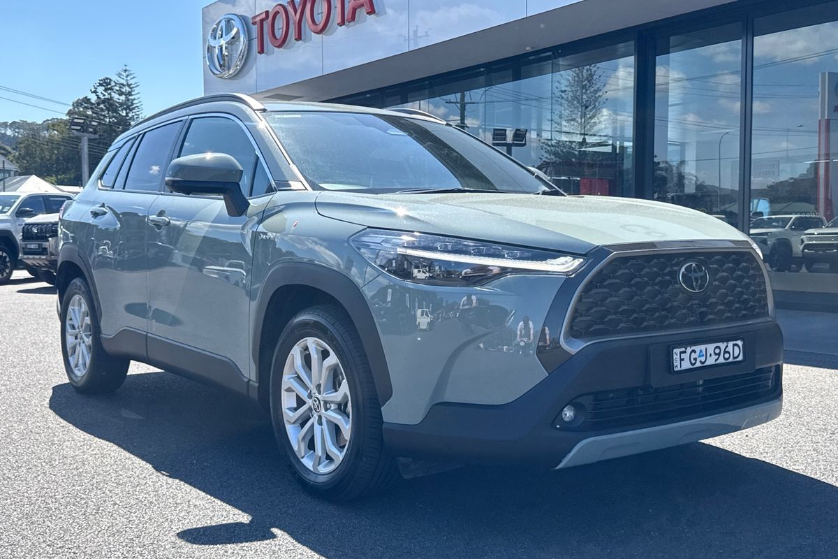 2024 Toyota Corolla Cross GXL MXGH10R