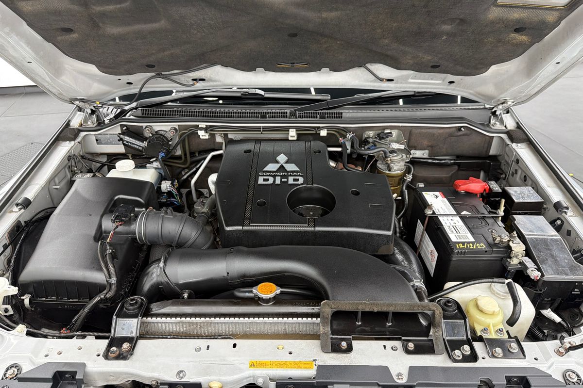 2011 Mitsubishi Pajero GLX NT