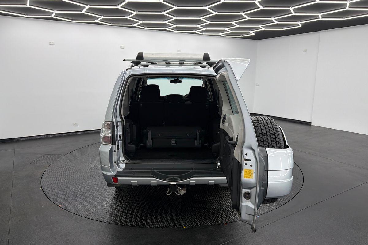 2011 Mitsubishi Pajero GLX NT