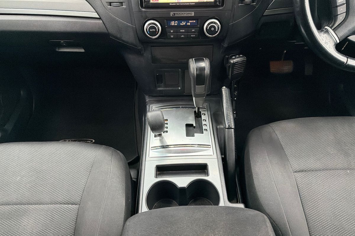 2011 Mitsubishi Pajero GLX NT
