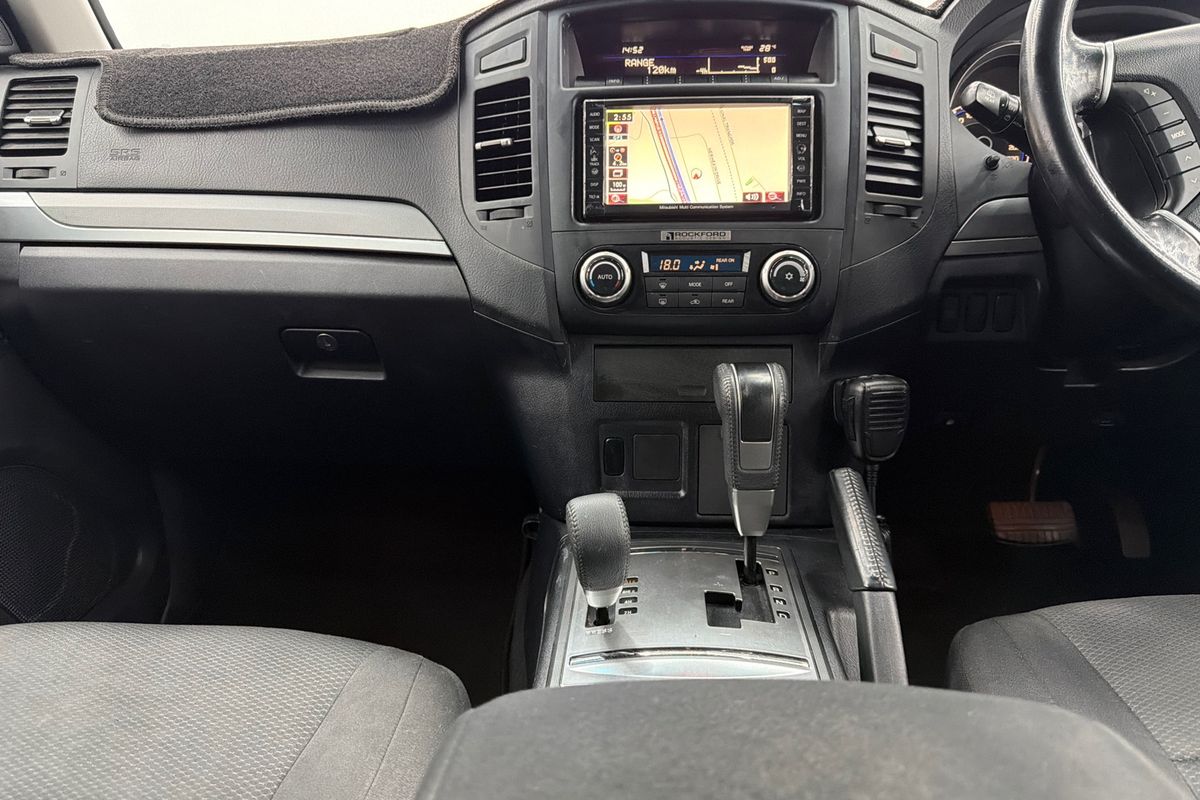 2011 Mitsubishi Pajero GLX NT