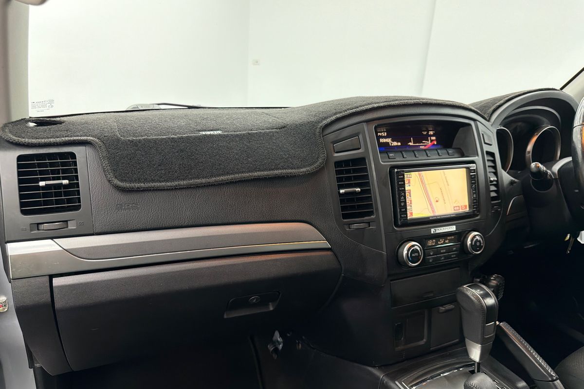 2011 Mitsubishi Pajero GLX NT
