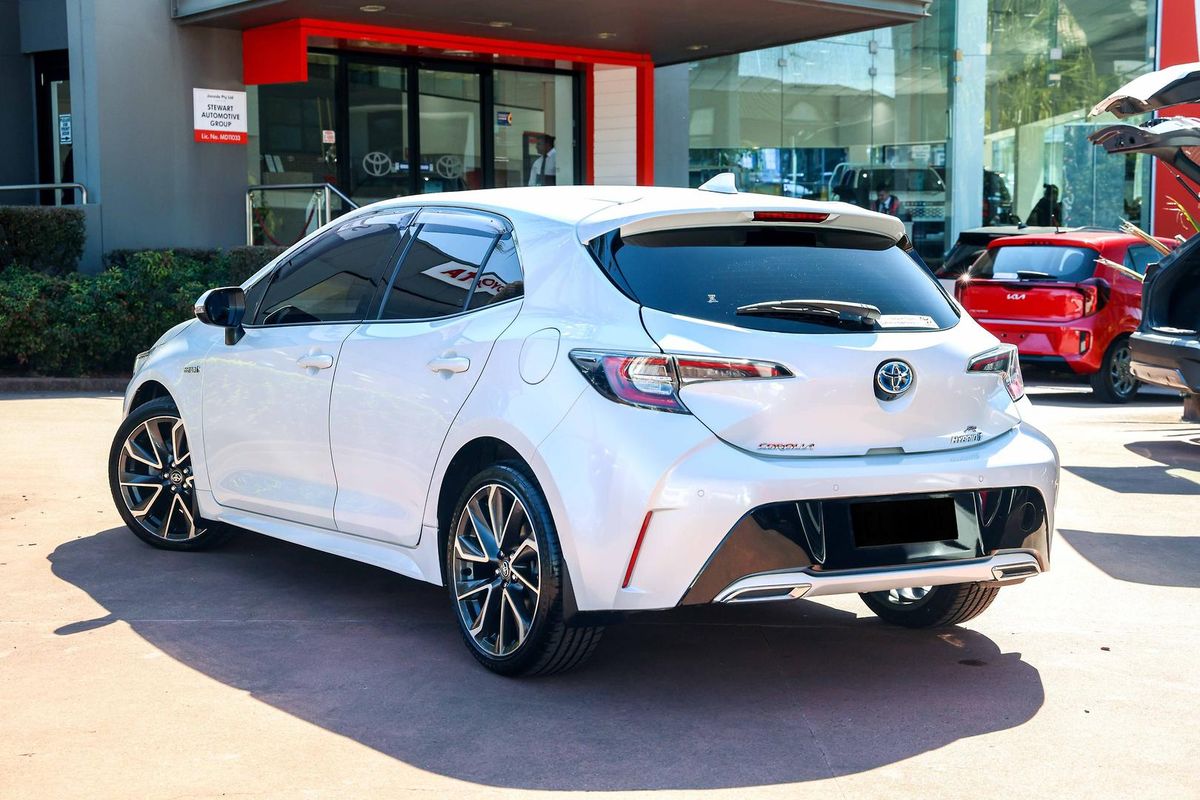 2020 Toyota Corolla ZR Hybrid ZWE211R