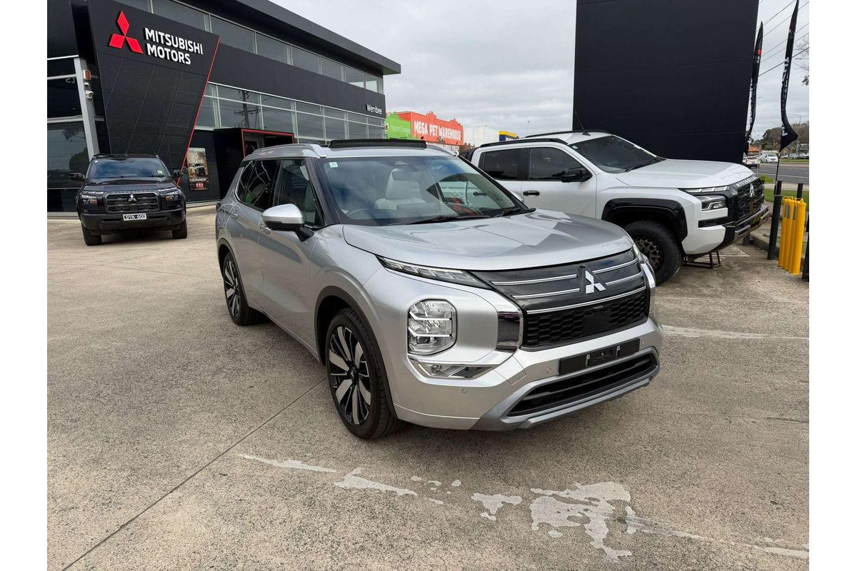 2025 Mitsubishi Outlander Exceed ZM