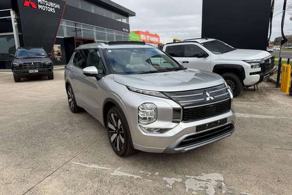 2025 Mitsubishi Outlander Exceed ZM