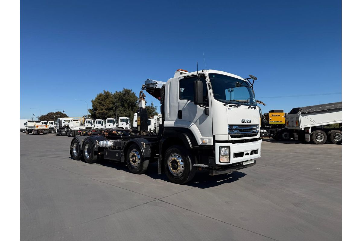 2018 Isuzu F Series FYJ300-350