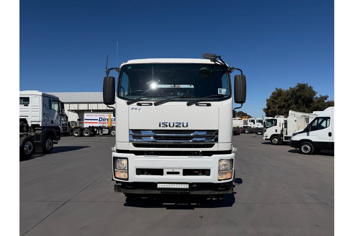 2018 Isuzu F Series FYJ300-350