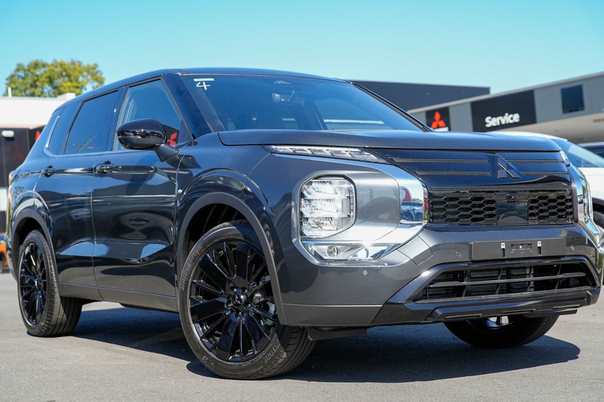 2026 Mitsubishi Outlander Black Edition ZM