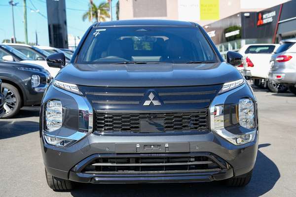 2026 Mitsubishi Outlander Black Edition ZM thumb-2