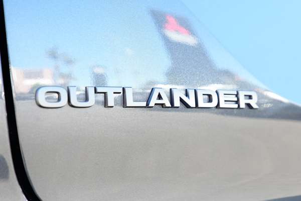 2026 Mitsubishi Outlander Black Edition ZM thumb-20