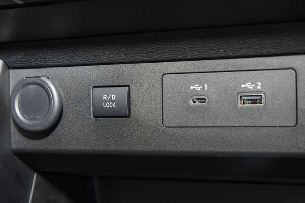 2025 Mitsubishi Triton GLX+ MV thumb-12