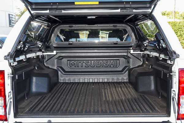 2025 Mitsubishi Triton GLX+ MV thumb-18