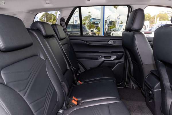 2024 Ford Everest Trend 2.0L thumb-8
