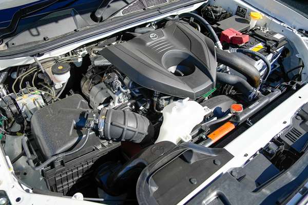 2025 Mazda BT-50 XT TF 4X4 thumb-7