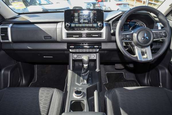 2026 Mitsubishi Triton GLS MV 4X4 thumb-16