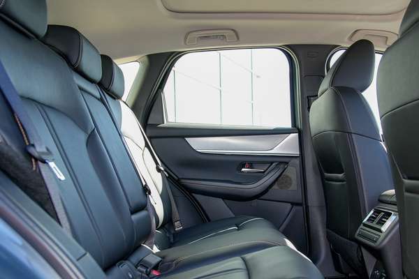 2026 Mazda CX-60 G40e GT KH Series thumb-8