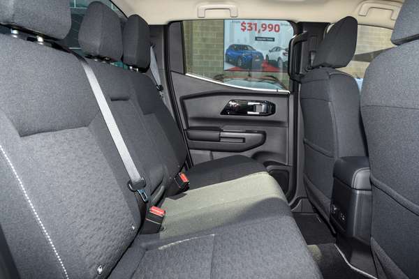 2026 Mitsubishi Triton GLS MV 4X4 thumb-8