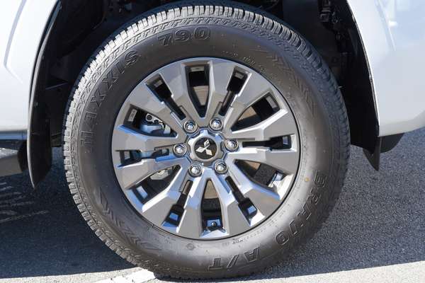 2026 Mitsubishi Triton GLS MV 4X4 thumb-3