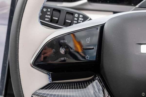 2026 OMODA JAECOO J5 EV Summit