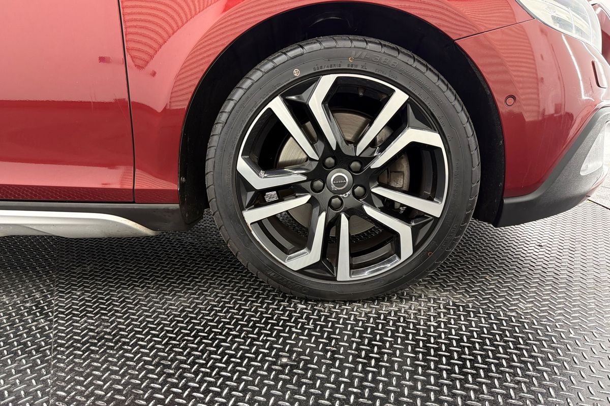 2016 Volvo V40 Cross Country D4 Luxury