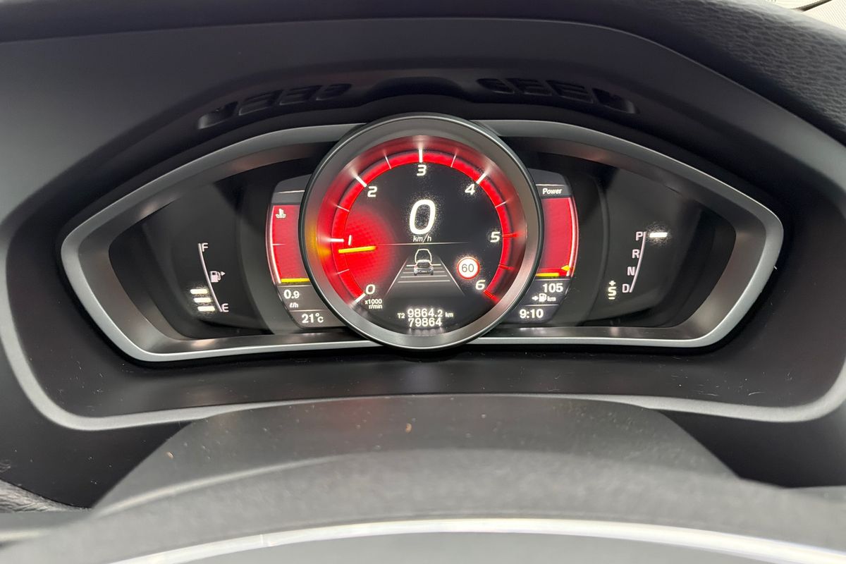 2016 Volvo V40 Cross Country D4 Luxury
