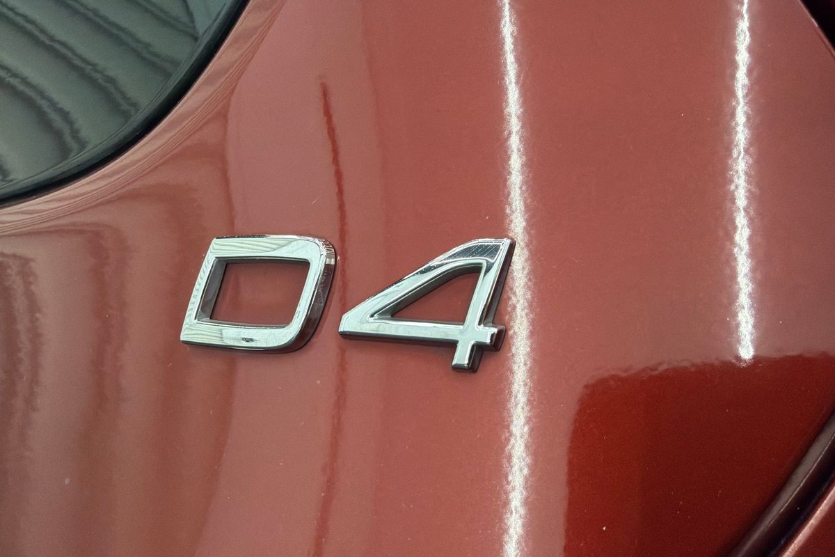 2016 Volvo V40 Cross Country D4 Luxury