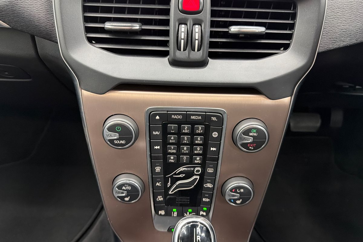 2016 Volvo V40 Cross Country D4 Luxury
