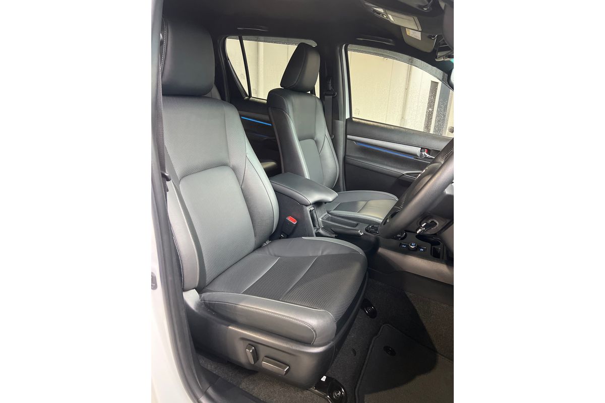 2024 Toyota Hilux Rogue 48V GUN126R 4X4 image 11