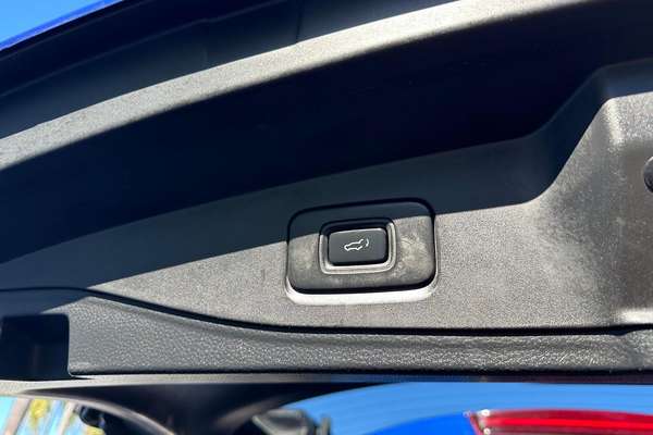 2021 Isuzu MU-X LS-T thumb-23