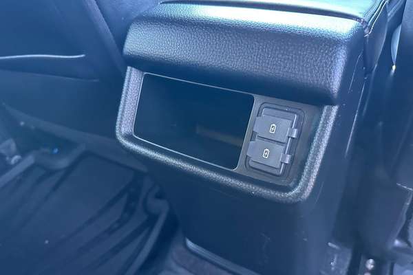 2021 Isuzu MU-X LS-T thumb-27