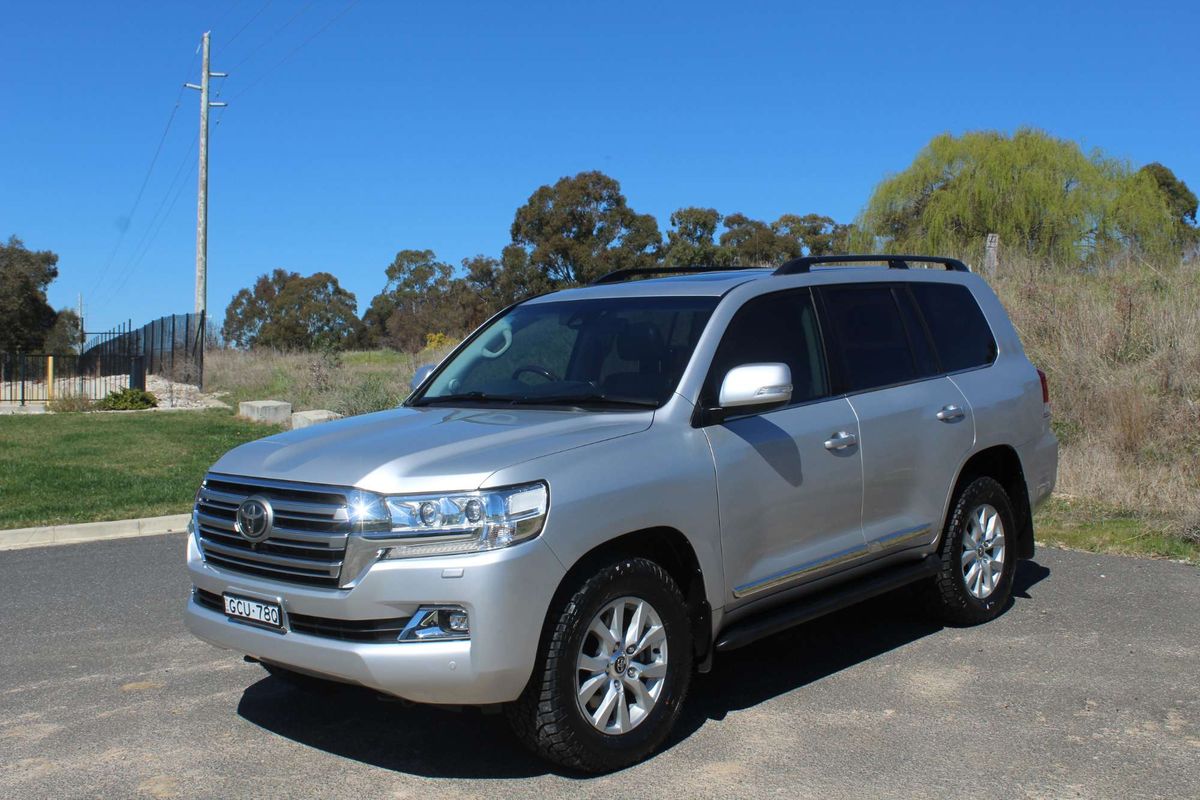 2017 Toyota Landcruiser Sahara VDJ200R