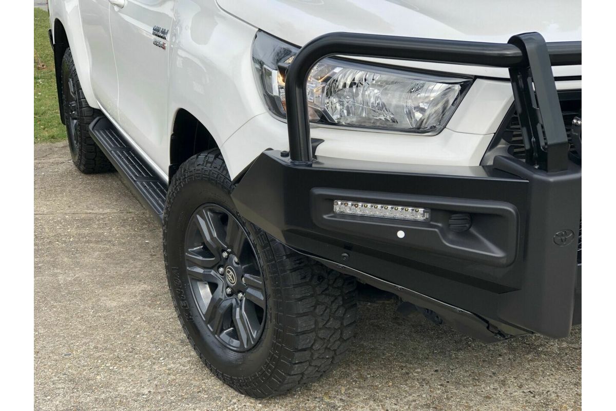 2024 Toyota Hilux SR GUN126R 4X4
